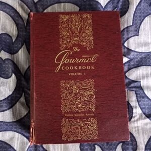 🕊Vintage THE GOURMET COOKBOOK 1979 EIGHTH EDITION Volume 1🕊